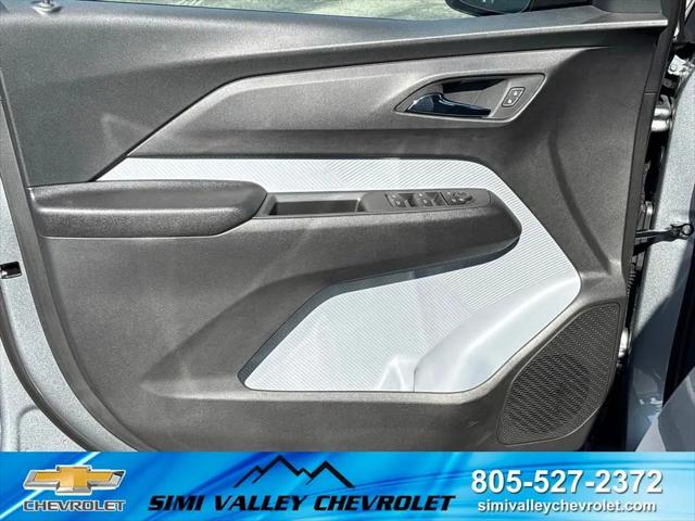 2027 Chevrolet Bolt LT FWD