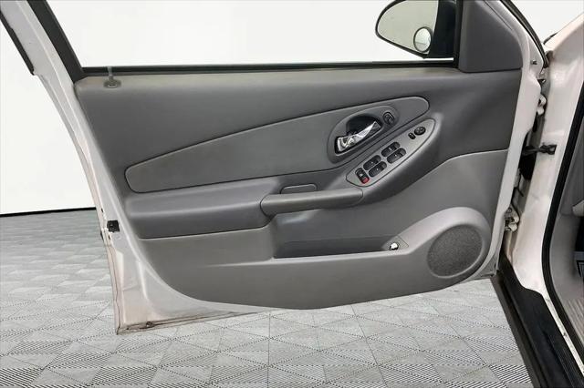 2004 Chevrolet Malibu Base