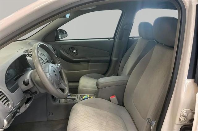 2004 Chevrolet Malibu Base