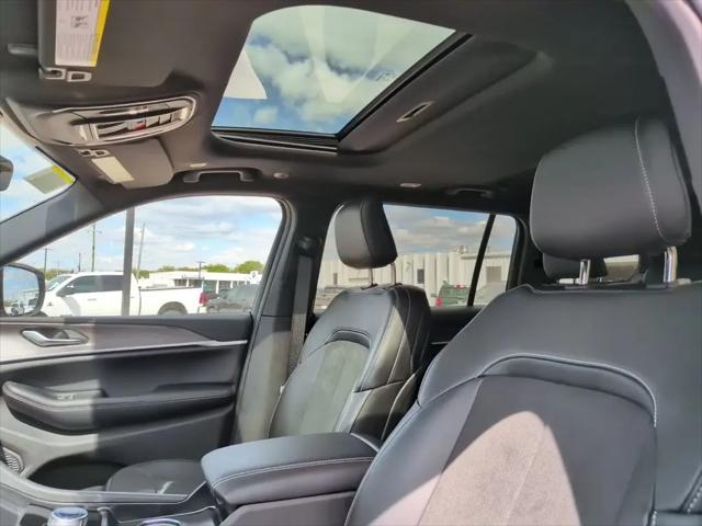 2026 Jeep Grand Cherokee L Altitude 4x4