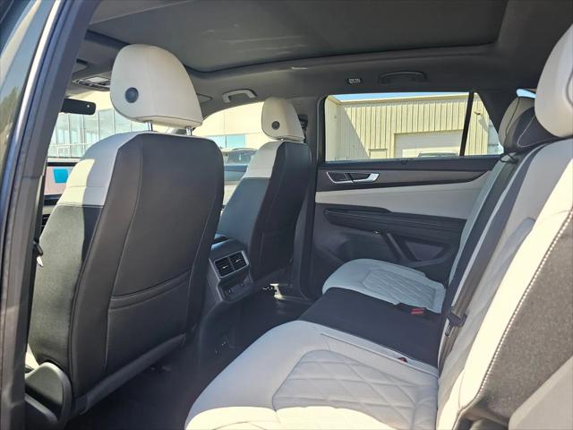 2026 Volkswagen Atlas Cross Sport SEL Premium R-Line