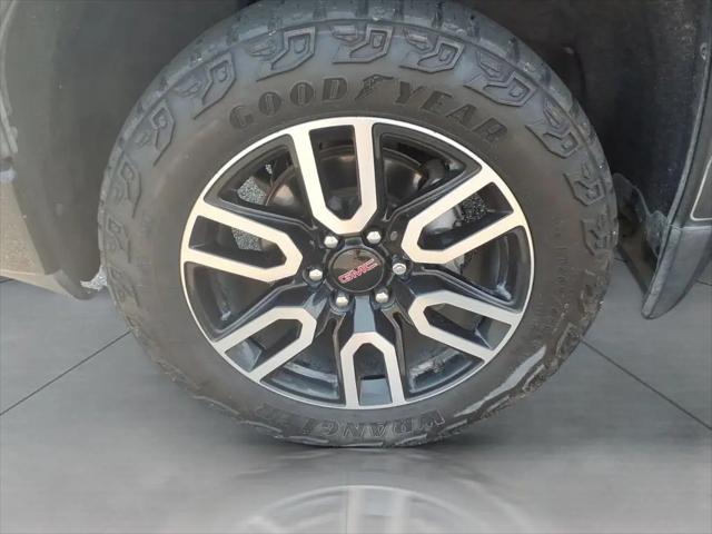 2022 GMC Sierra 1500 Limited 4WD Crew Cab Short Box AT4