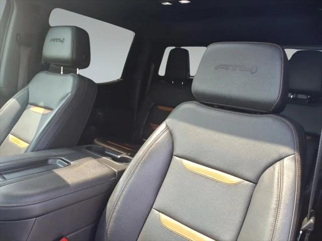 2022 GMC Sierra 1500 Limited 4WD Crew Cab Short Box AT4