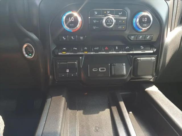 2022 GMC Sierra 1500 Limited 4WD Crew Cab Short Box AT4