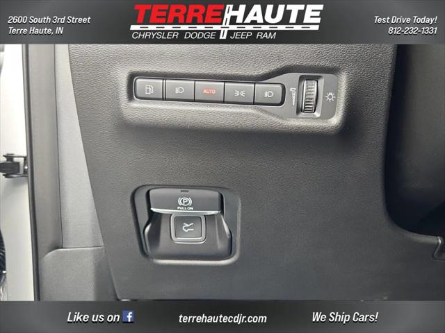 2026 Jeep Cherokee Laredo 4x4