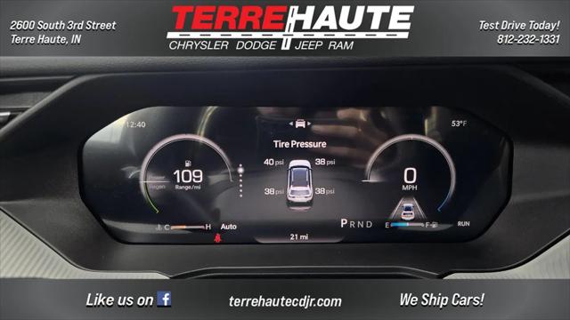 2026 Jeep Cherokee Laredo 4x4