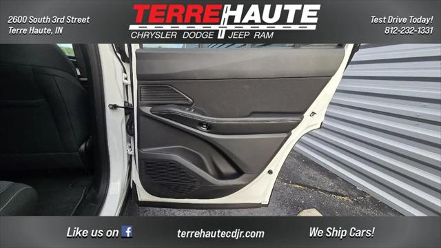 2026 Jeep Cherokee Laredo 4x4