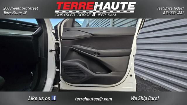 2026 Jeep Cherokee Laredo 4x4