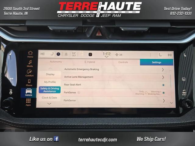 2026 Jeep Cherokee Laredo 4x4