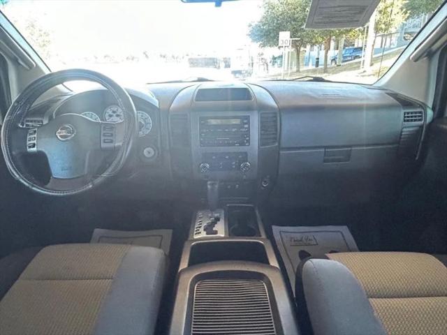 2012 Nissan Titan SV