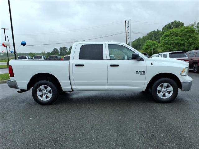 2023 Ram 1500 Classic SLT Crew Cab 4x4 5'7" Box