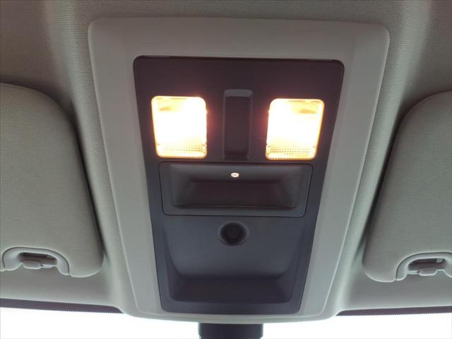 2023 Ram 1500 Classic SLT Crew Cab 4x4 5'7" Box
