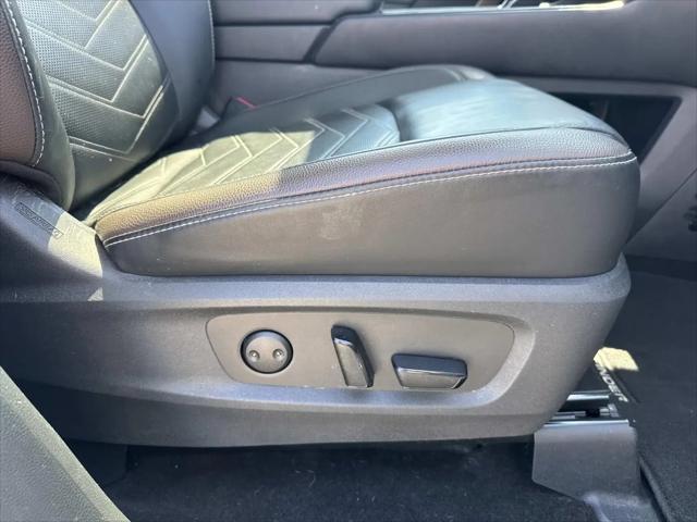 2023 Nissan Pathfinder Platinum FWD