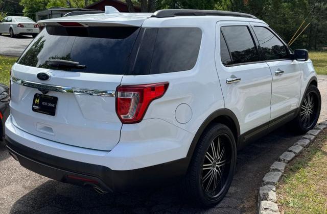 2016 Ford Explorer Base