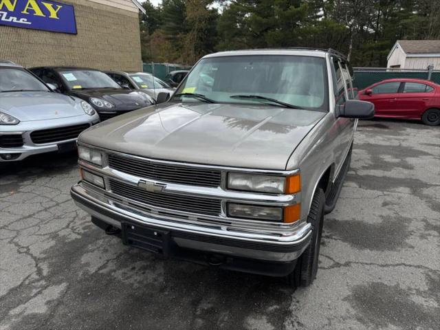 1999 Chevrolet Suburban LT