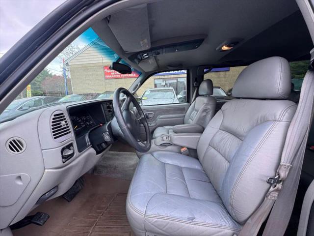 1999 Chevrolet Suburban LT