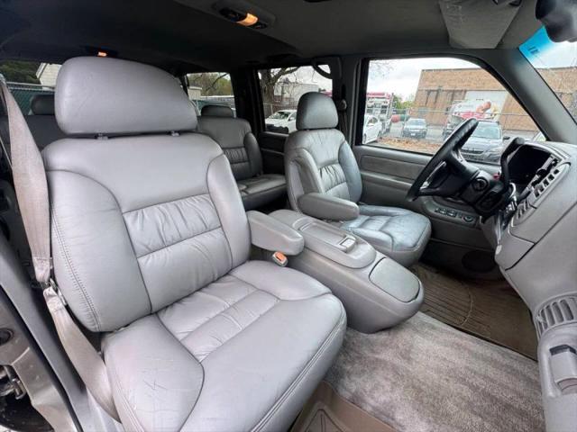 1999 Chevrolet Suburban LT