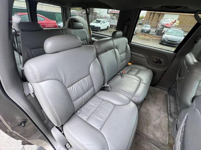 1999 Chevrolet Suburban LT