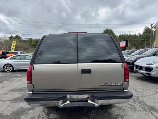1999 Chevrolet Suburban LT