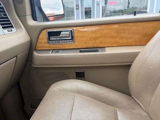 2010 Lincoln Navigator Base