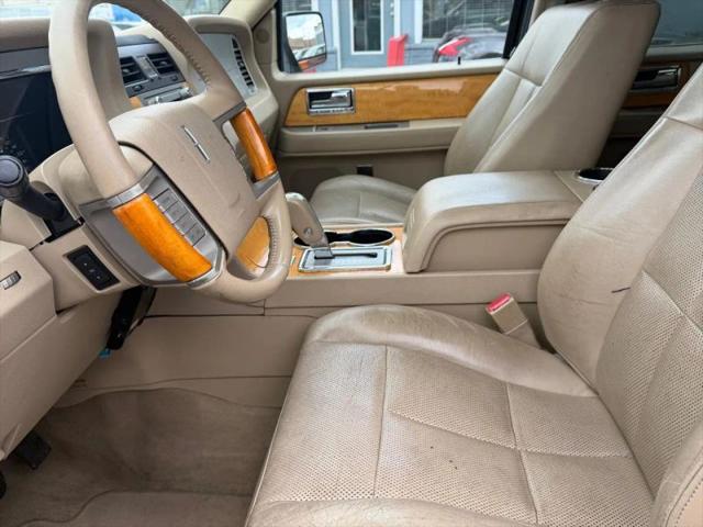 2010 Lincoln Navigator Base