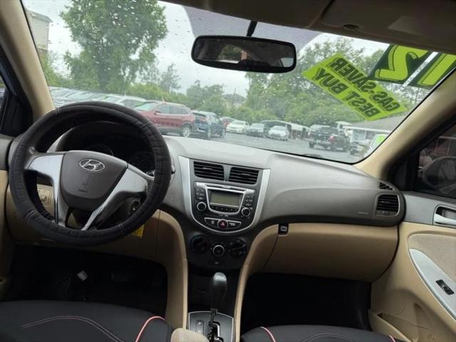 2012 Hyundai Accent GLS