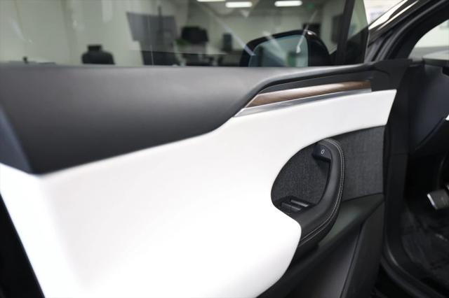 2022 Tesla Model X Dual Motor All-Wheel Drive