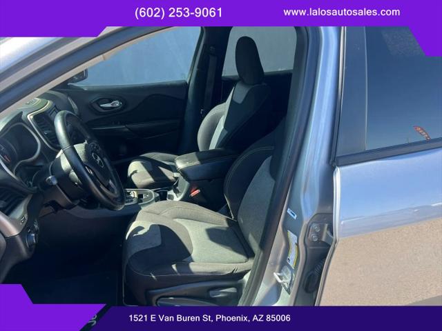 2016 Jeep Cherokee Sport
