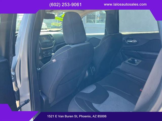 2016 Jeep Cherokee Sport