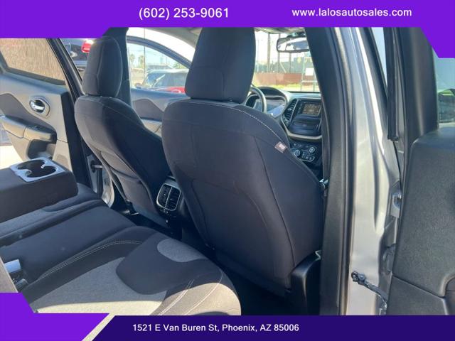 2016 Jeep Cherokee Sport