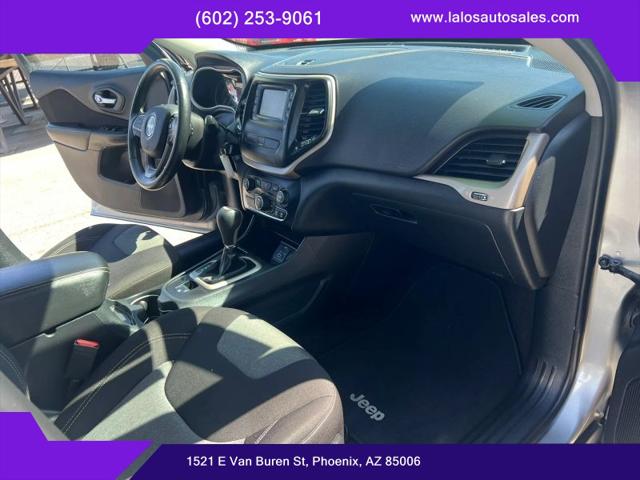 2016 Jeep Cherokee Sport