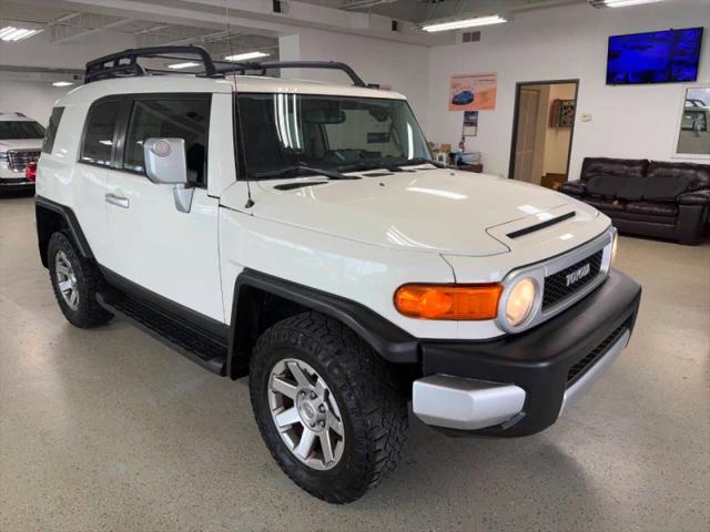 2014 Toyota FJ Cruiser Base for sale in Detroit, MI