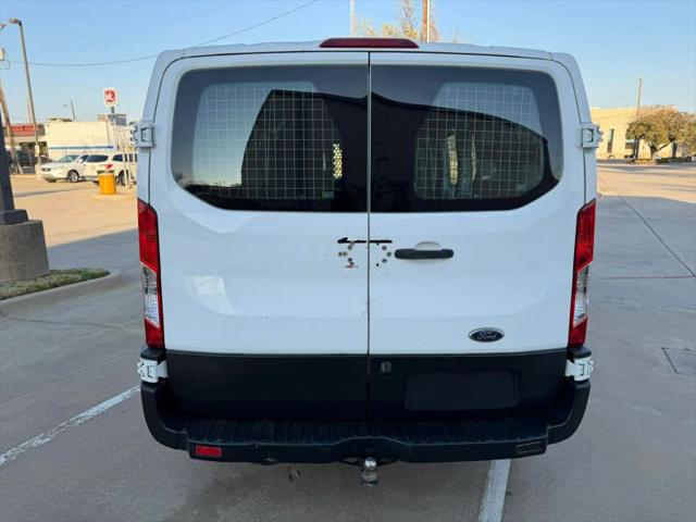2016 Ford Transit w/60/40 Side Door w/RWB