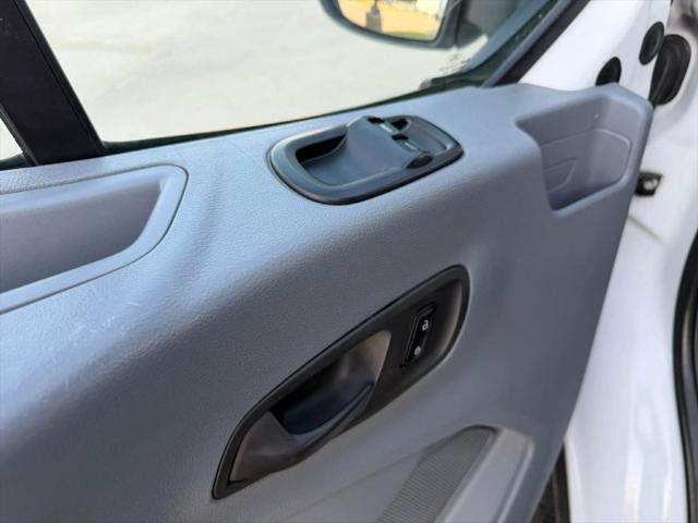 2016 Ford Transit w/60/40 Side Door w/RWB