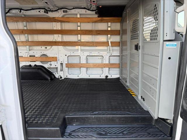 2016 Ford Transit w/60/40 Side Door w/RWB