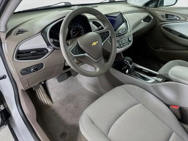 2022 Chevrolet Malibu FWD 1FL
