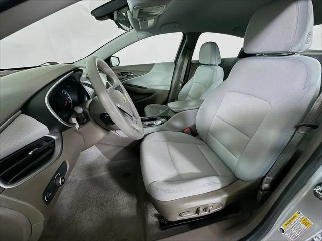 2022 Chevrolet Malibu FWD 1FL