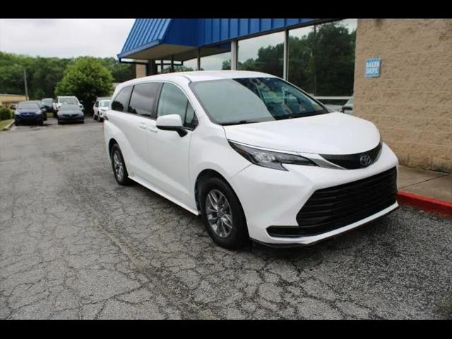 2024 Toyota Sienna LE for sale in Smyrna, GA