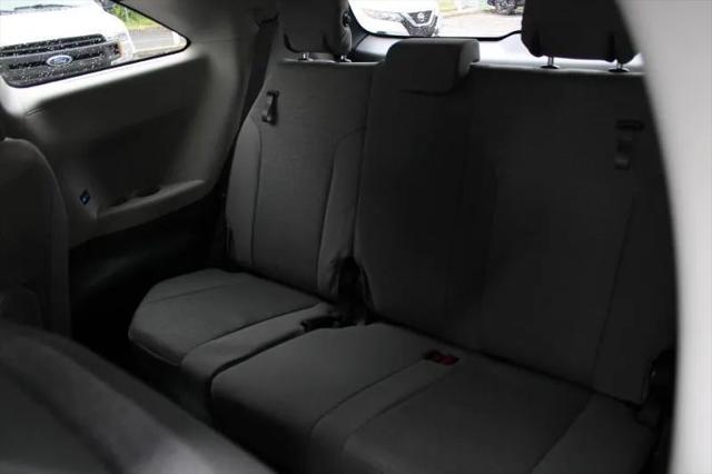 2024 Toyota Sienna LE