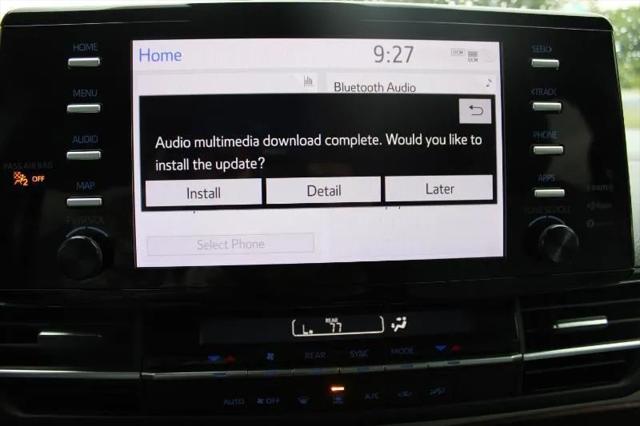 2024 Toyota Sienna LE