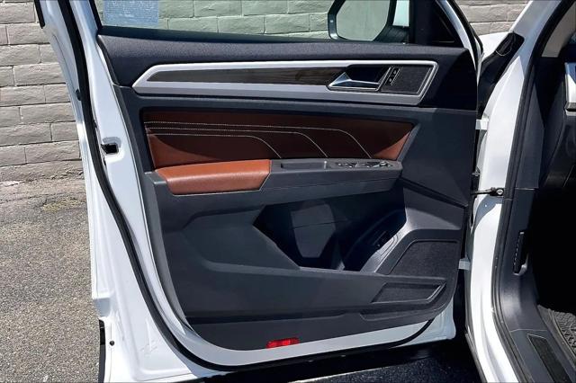 2023 Volkswagen Atlas 3.6L V6 SE w/Technology