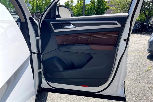2023 Volkswagen Atlas 3.6L V6 SE w/Technology
