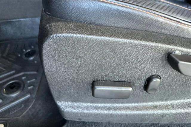 2022 GMC Canyon 4WD Crew Cab Short Box AT4 - Leather