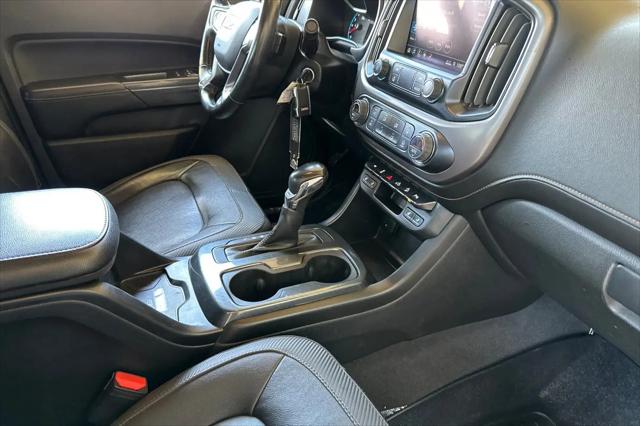 2022 GMC Canyon 4WD Crew Cab Short Box AT4 - Leather