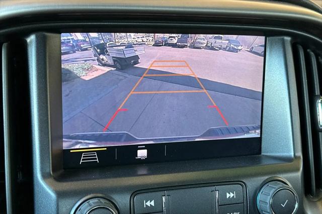 2022 GMC Canyon 4WD Crew Cab Short Box AT4 - Leather