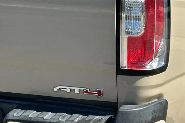 2022 GMC Canyon 4WD Crew Cab Short Box AT4 - Leather