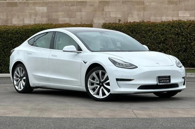 2020 Tesla Model 3 Standard Range Rear-Wheel Drive