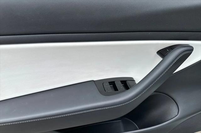 2020 Tesla Model 3 Standard Range Rear-Wheel Drive