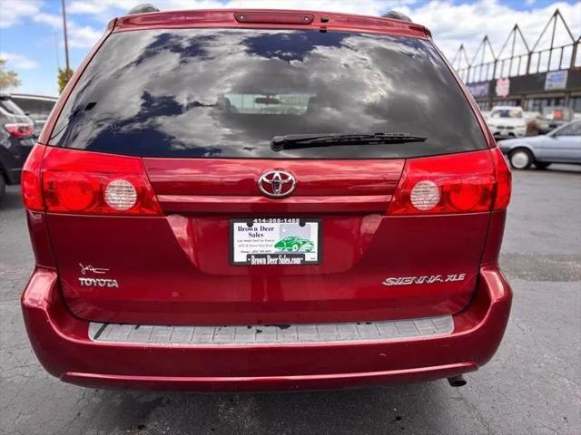 2010 Toyota Sienna XLE