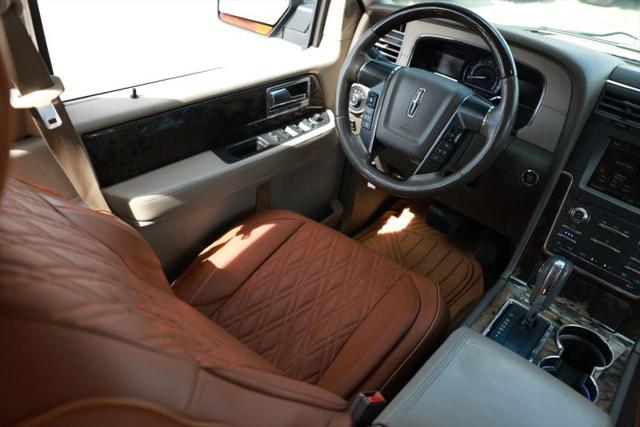 2015 Lincoln Navigator L Base